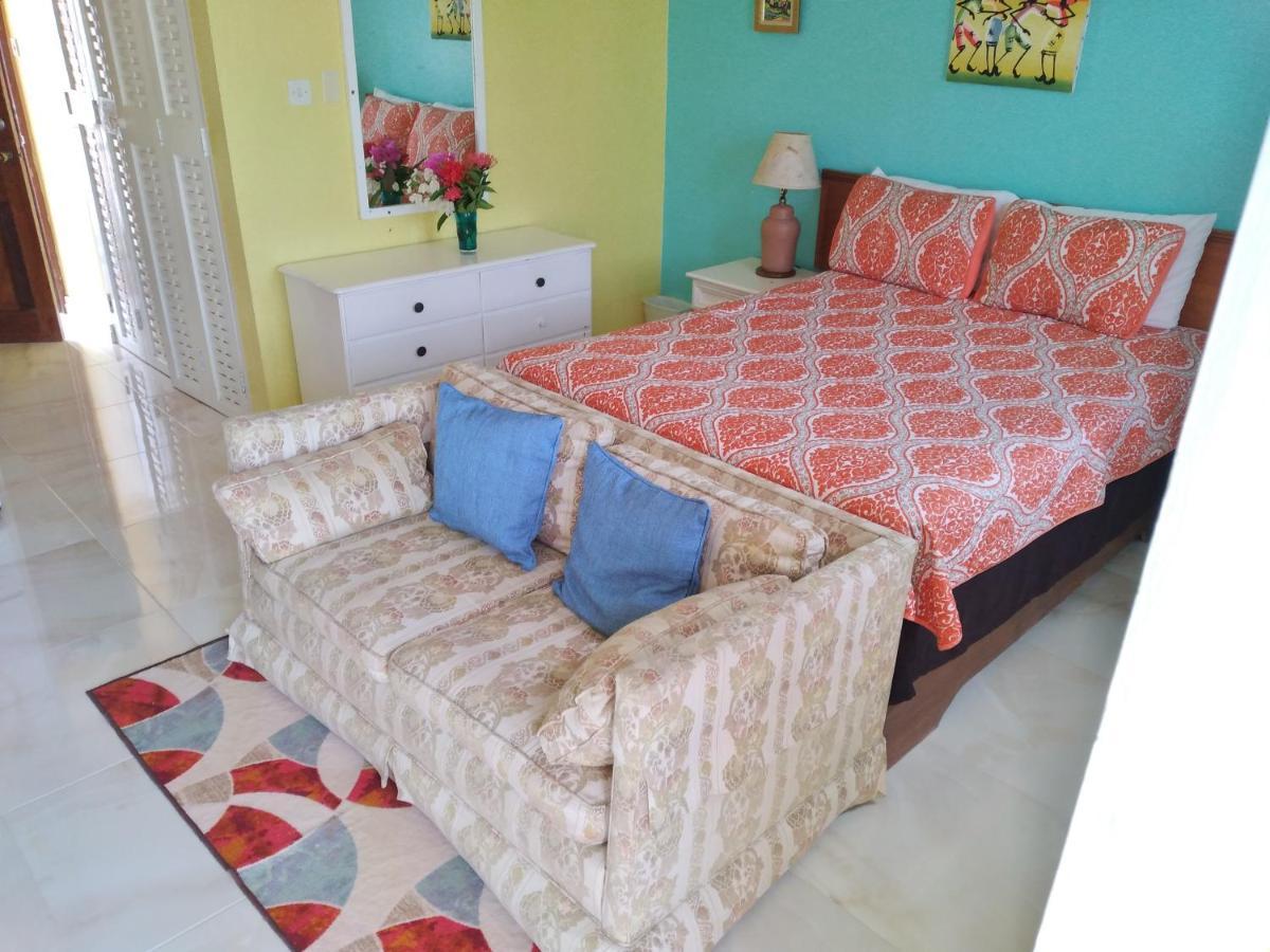 Seacastles By The Beach/Pool Montego Bay Extérieur photo