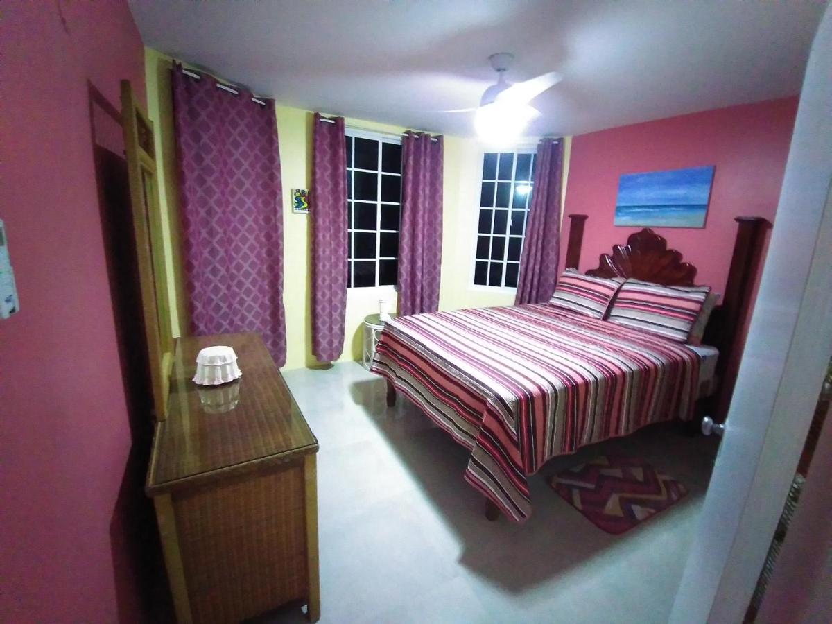 Seacastles By The Beach/Pool Montego Bay Extérieur photo