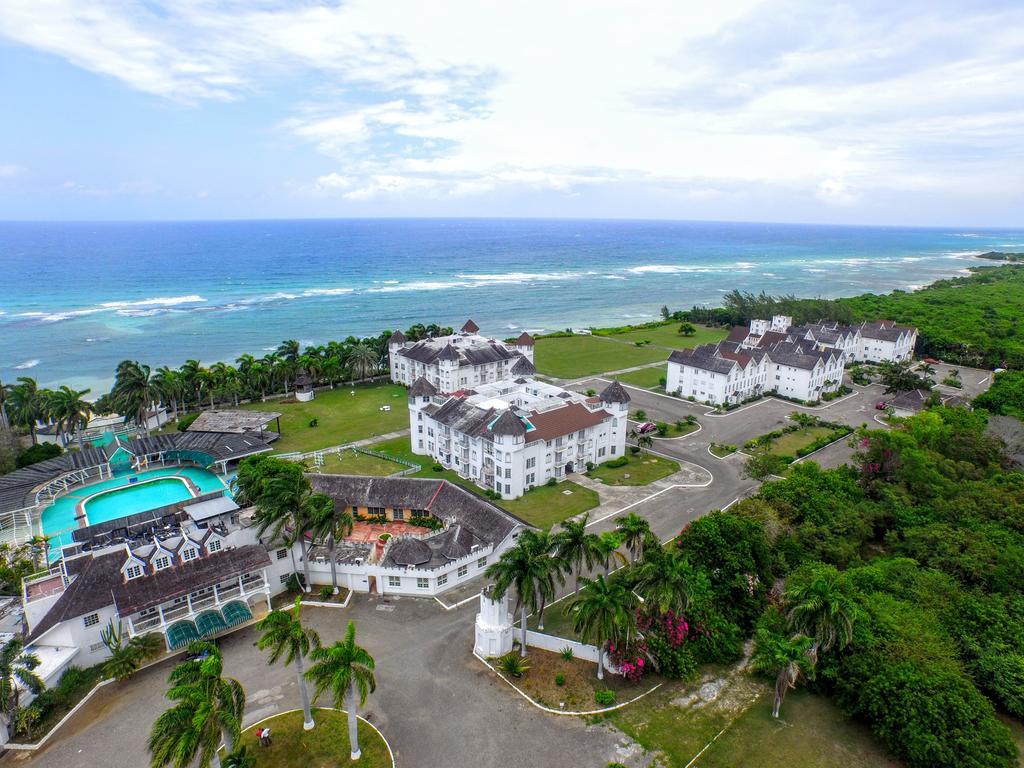 Seacastles By The Beach/Pool Montego Bay Extérieur photo