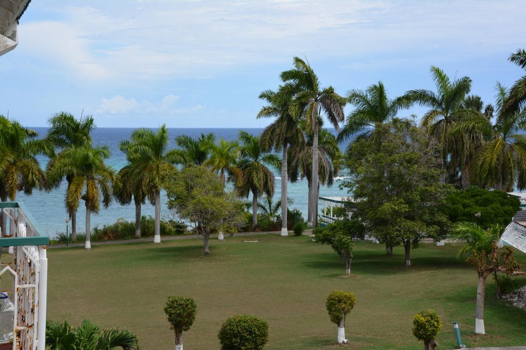 Seacastles By The Beach/Pool Montego Bay Extérieur photo
