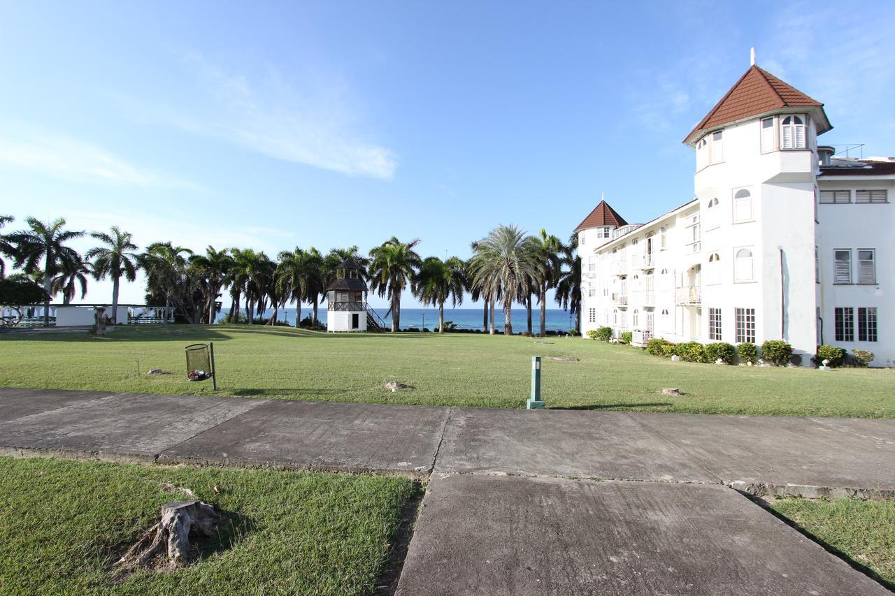 Seacastles By The Beach/Pool Montego Bay Extérieur photo
